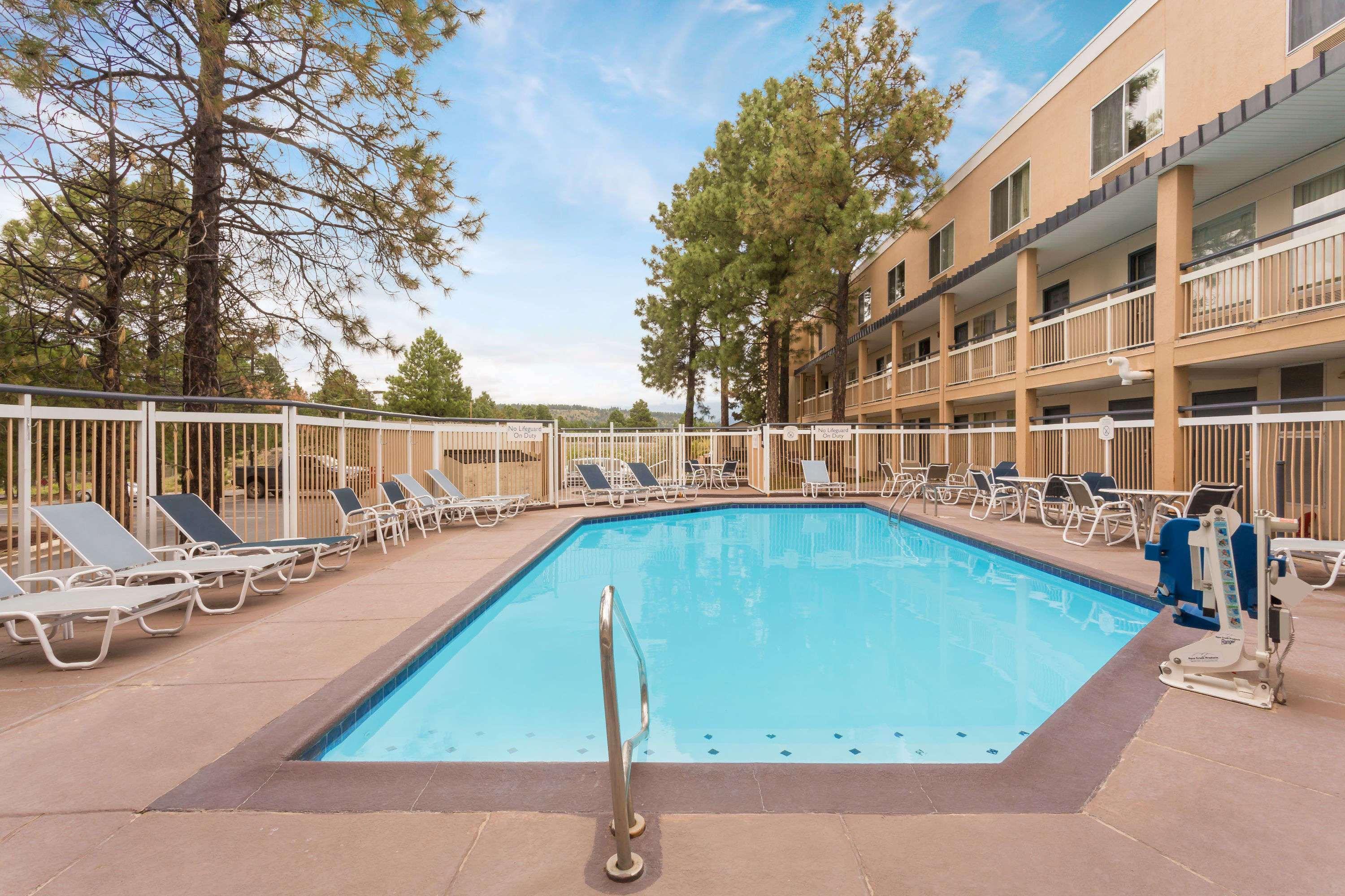 Baymont By Wyndham Flagstaff Hotel Exterior photo